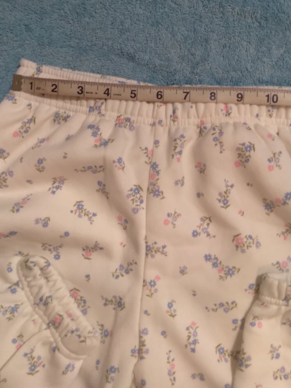 NWOT Fleece Jogger Ivory with Floral Print - Picture 3 of 5